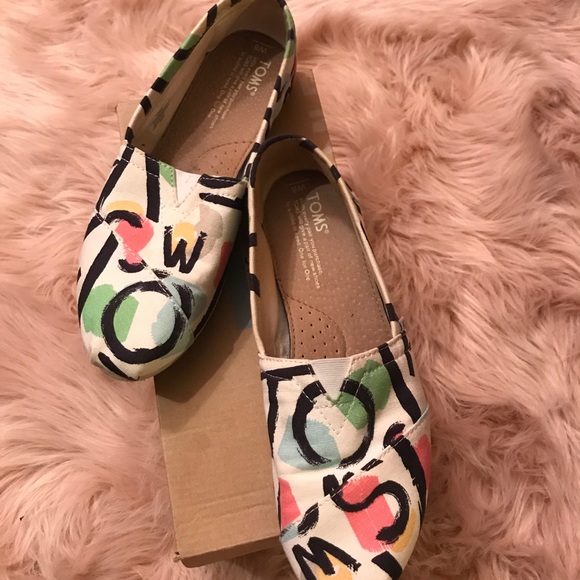 Toms Shoes - White Abstract Womans toms